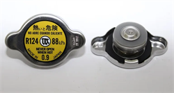 Крышка радиатора Futaba R124 45,5x25,5 широкий клапан (0.9 кг/см2) (MOX-201) - фото 11947